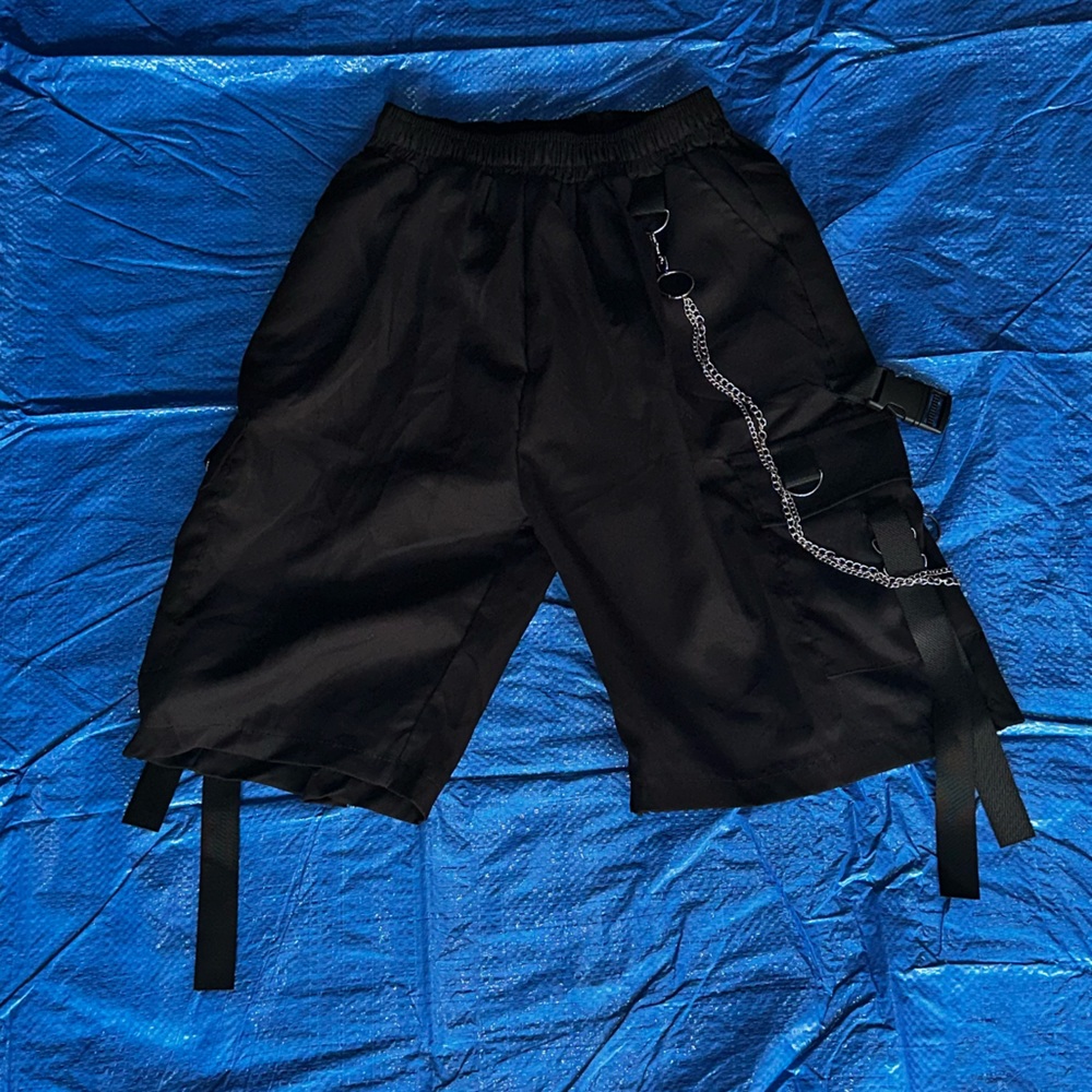 Black Streetwear Cargo Shorts, Small with Chain